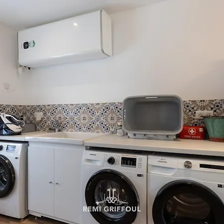 Villa Biloba - Sea View And Access 10 People